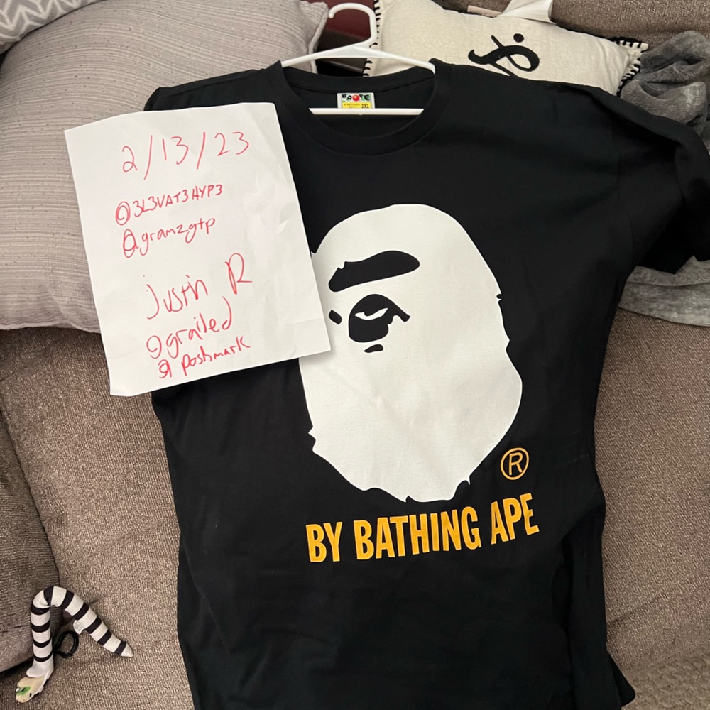 2XL PADS Black Wide Bape T-Shirt White Ape Head Yellow Writing with Bag and Tags